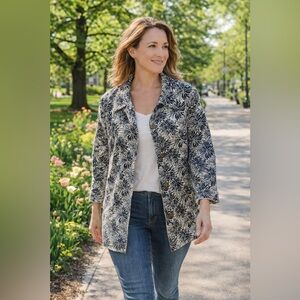 Black and white Floral‎ print rain coat